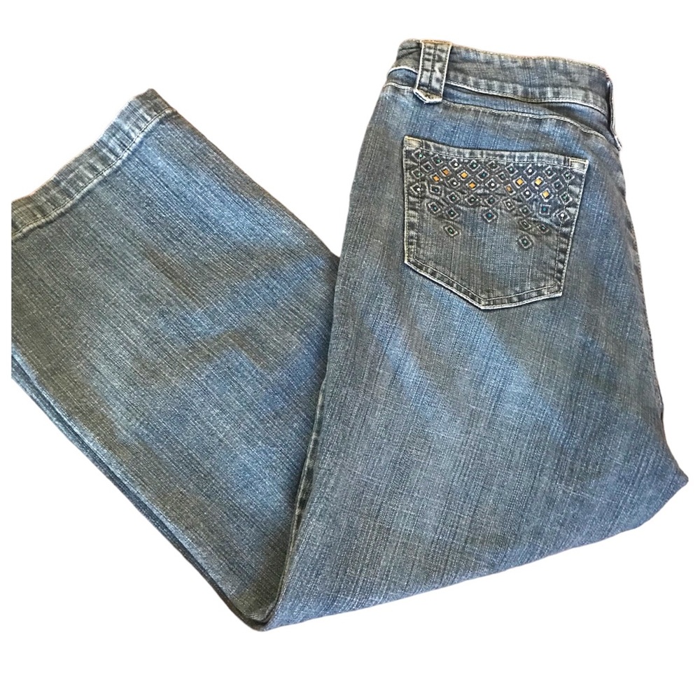 Chico’s Platinum Light Wash Harland M Crop Embellished Pocket Jeans
